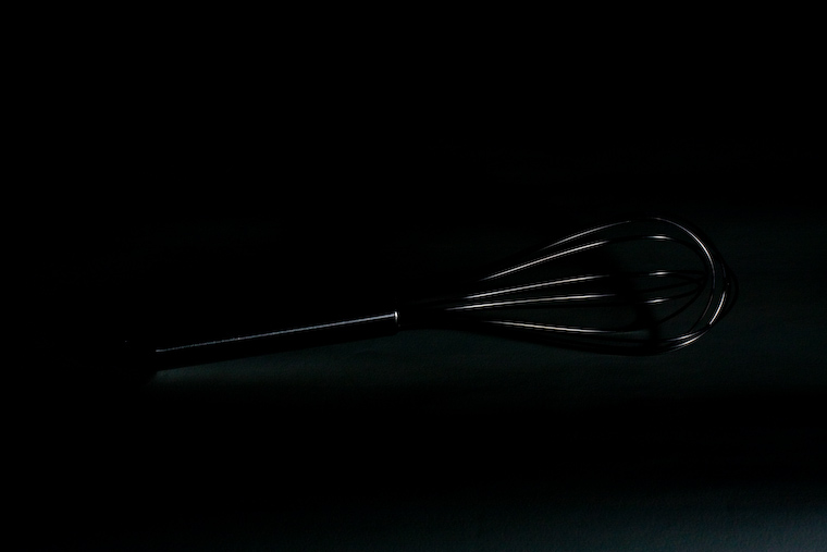 Fouetteur in the dark