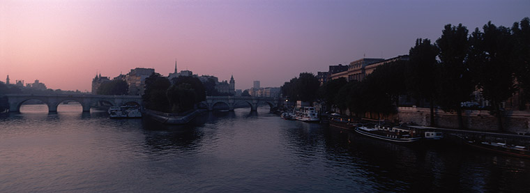 La Seine  l'aube