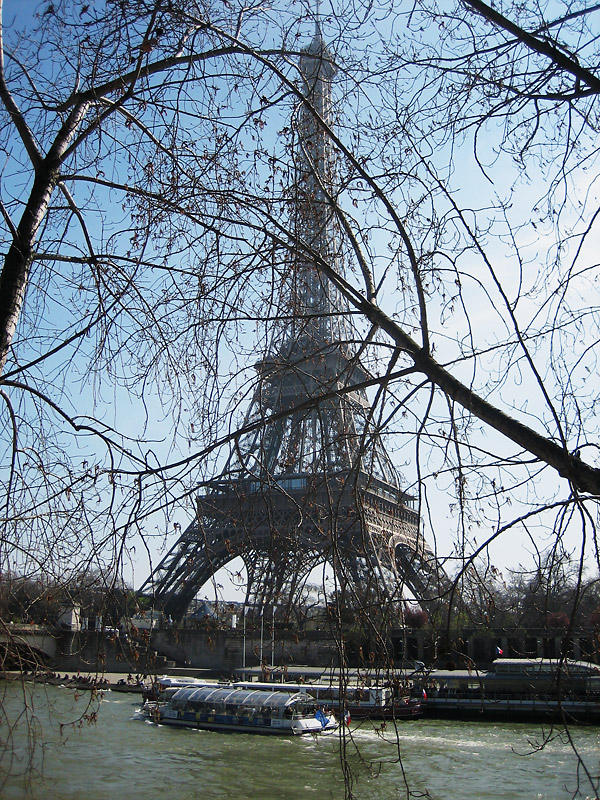 Une Tour Eiffel un peu diffrente